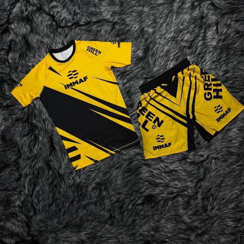 Rash Guard - طقم رياضي جديد لعام 2026 من