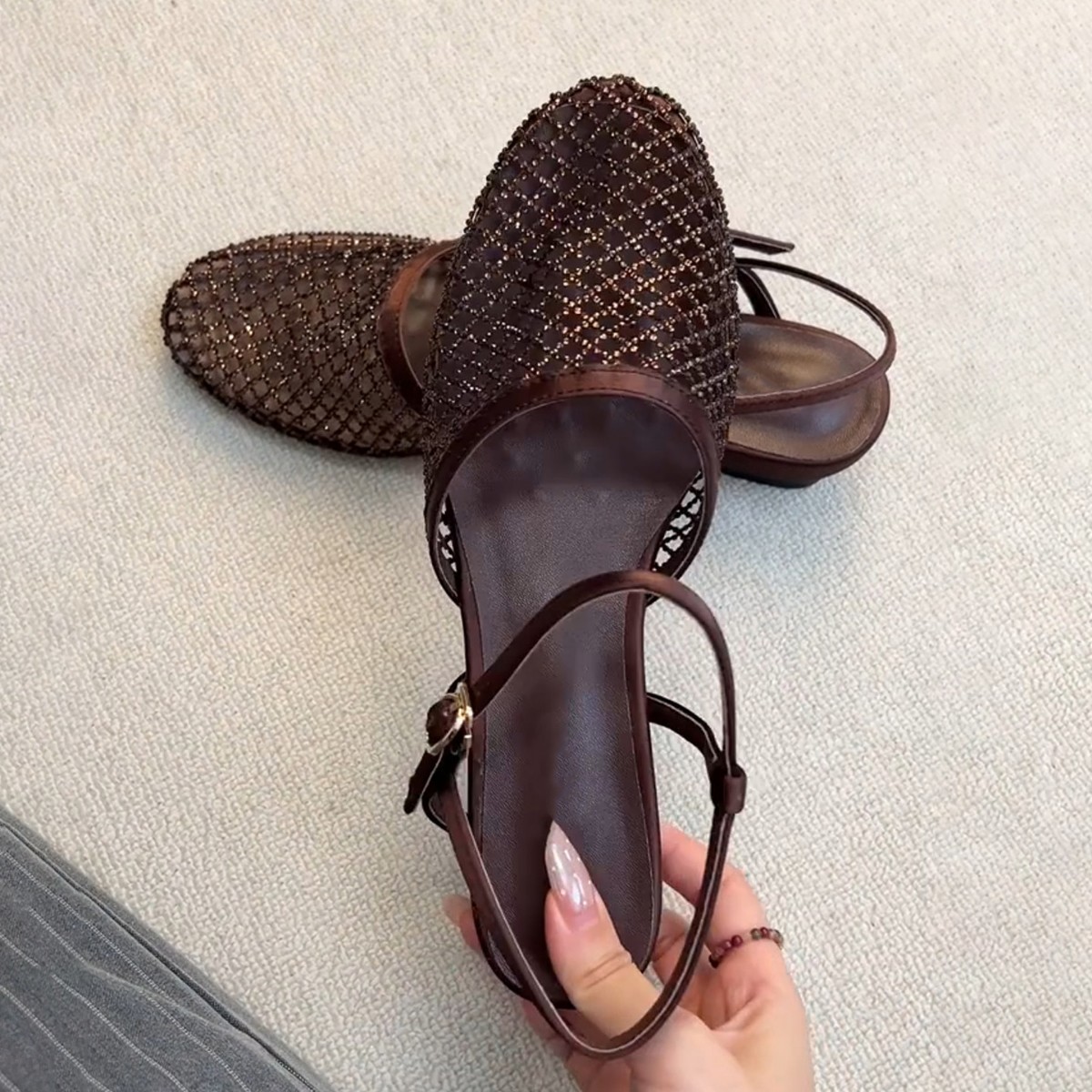 صنادل نسائية جديدة بمقدمة مستد - مراجعة Water Shoes وسعره