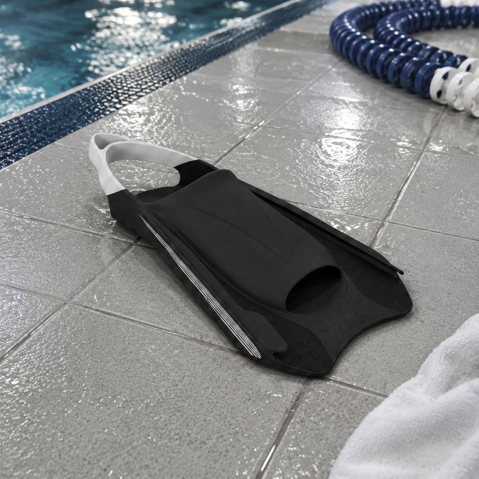 زعانف سباحة سيليكون مرنة قصيرة - مراجعة Swim Fins وسعره